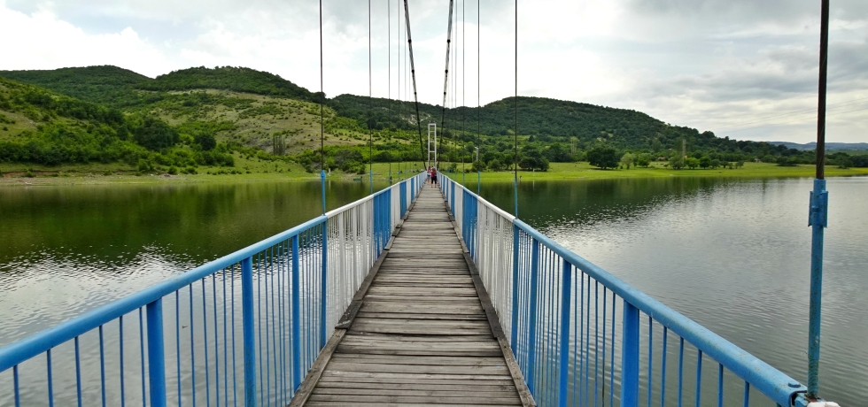 въжен мост към село Лисиците